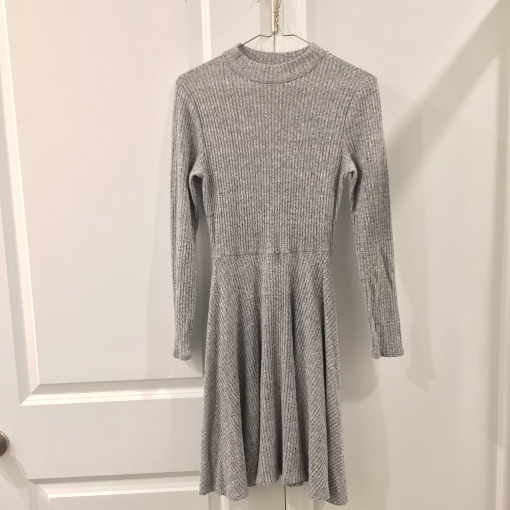 CHARLOTTE RUSSE Sweater Doll Dress Long Sleeve